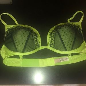 Victoria’s Secret very sexy 34 B push up bra